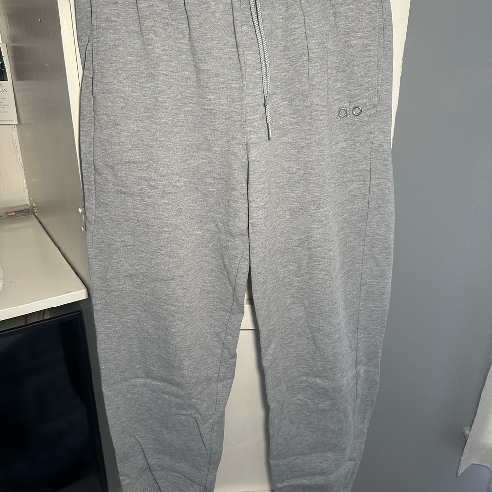 ALO Yoga Gray Sweatpants
